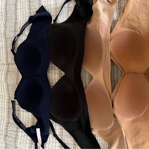 Victoria's Secret Black and Blue T-Shirt Bras